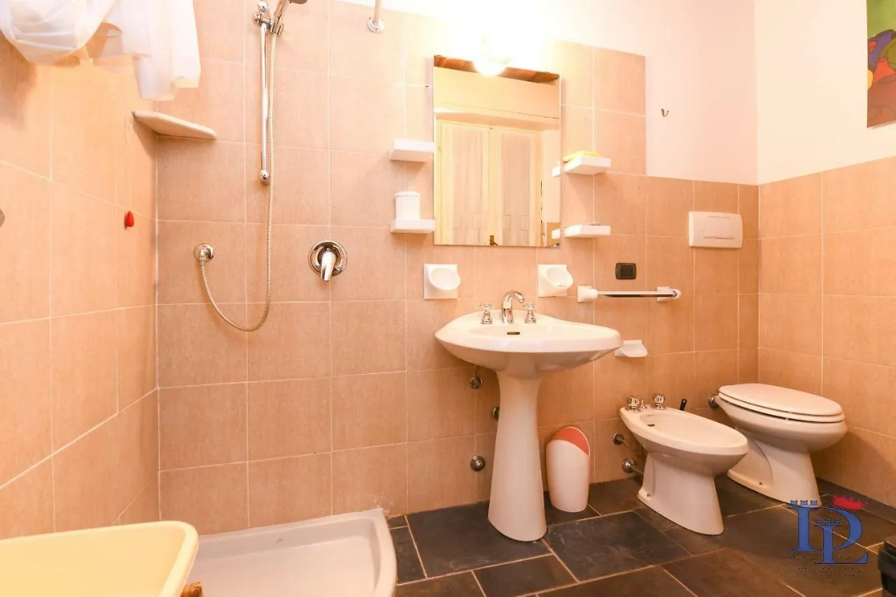 Apartman Desenzanoloft Official Partner Marriott Homes & Villas -Penthouse Never Say Never Sirmione Castle View
