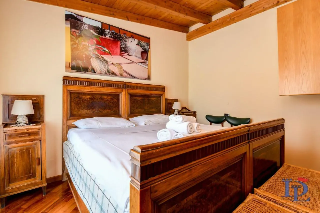 Desenzanoloft Official Partner Marriott Homes & Villas -Penthouse Never Say Never Sirmione Castle View Italy