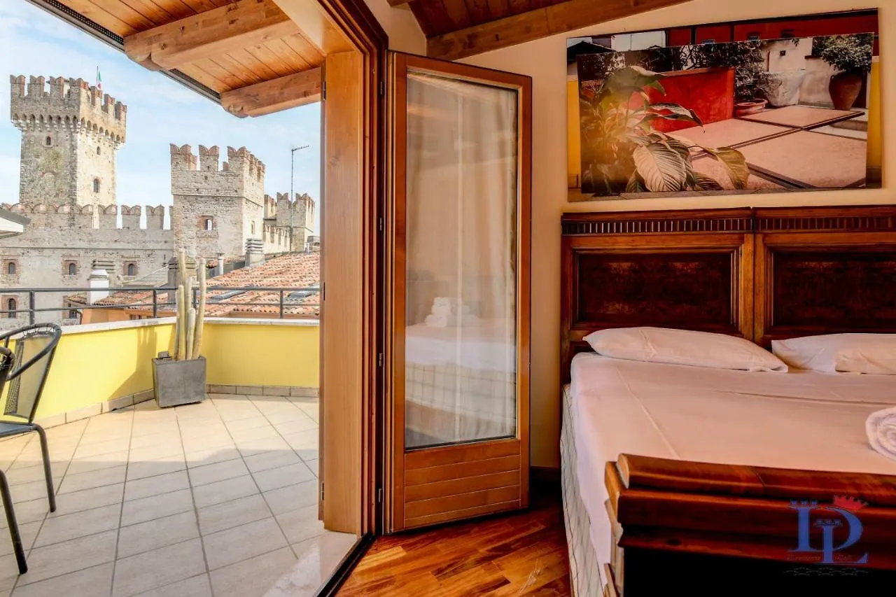 Desenzanoloft Official Partner Marriott Homes & Villas -Penthouse Never Say Never Sirmione Castle View