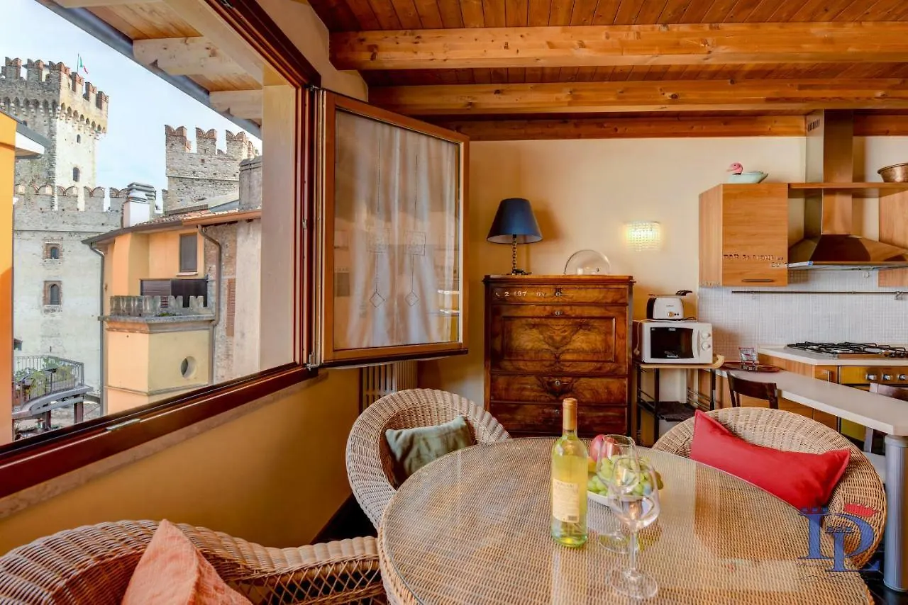 Desenzanoloft Official Partner Marriott Homes & Villas -Penthouse Never Say Never Sirmione Castle View