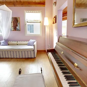 https://fenix-apartments.hotelslidodijesolo.com